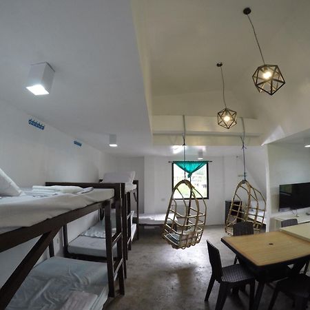 Full Moon Hostel Coron Exterior photo